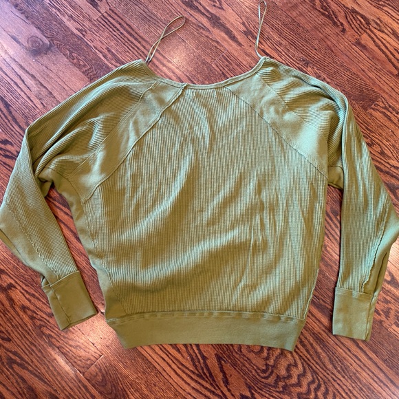 Free People Santa Clara Thermal‎ Top Ferngully Green V-neck Size Medium - Picture 3 of 7